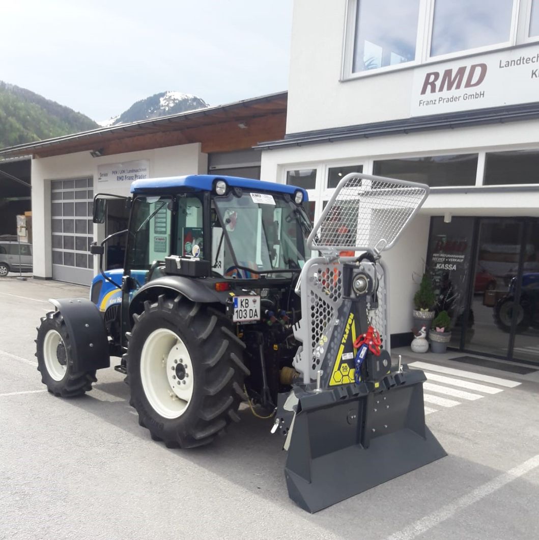 Tajfun AGV 65 AHK