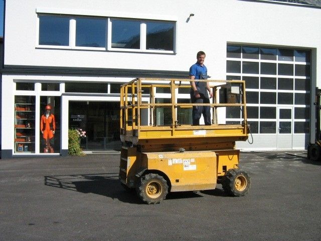 Scherenbühne