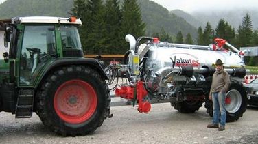 Traktor mit Anhänger